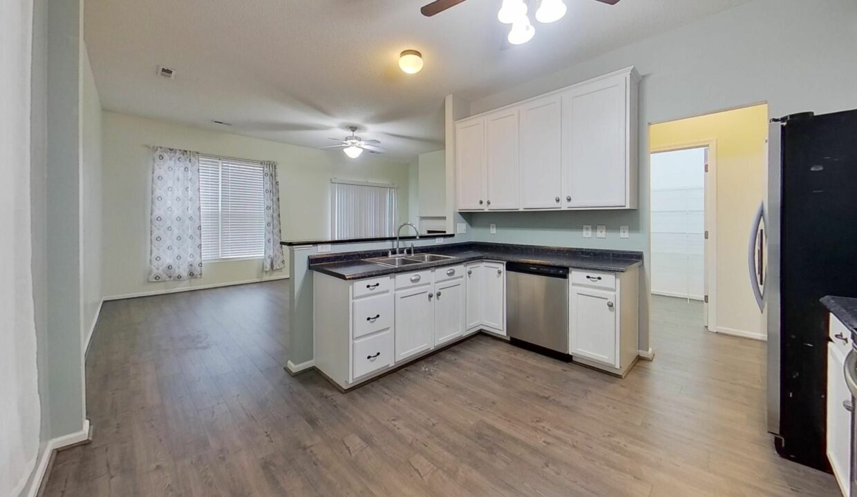 3906-Cameron-Run-Ln-Matthews-NC-28105-22