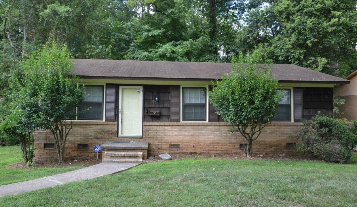 4201-Carlyle-Dr-Charlotte-NC-28208-3