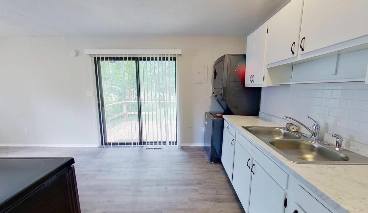 4201-Carlyle-Dr-Charlotte-NC-28208-8