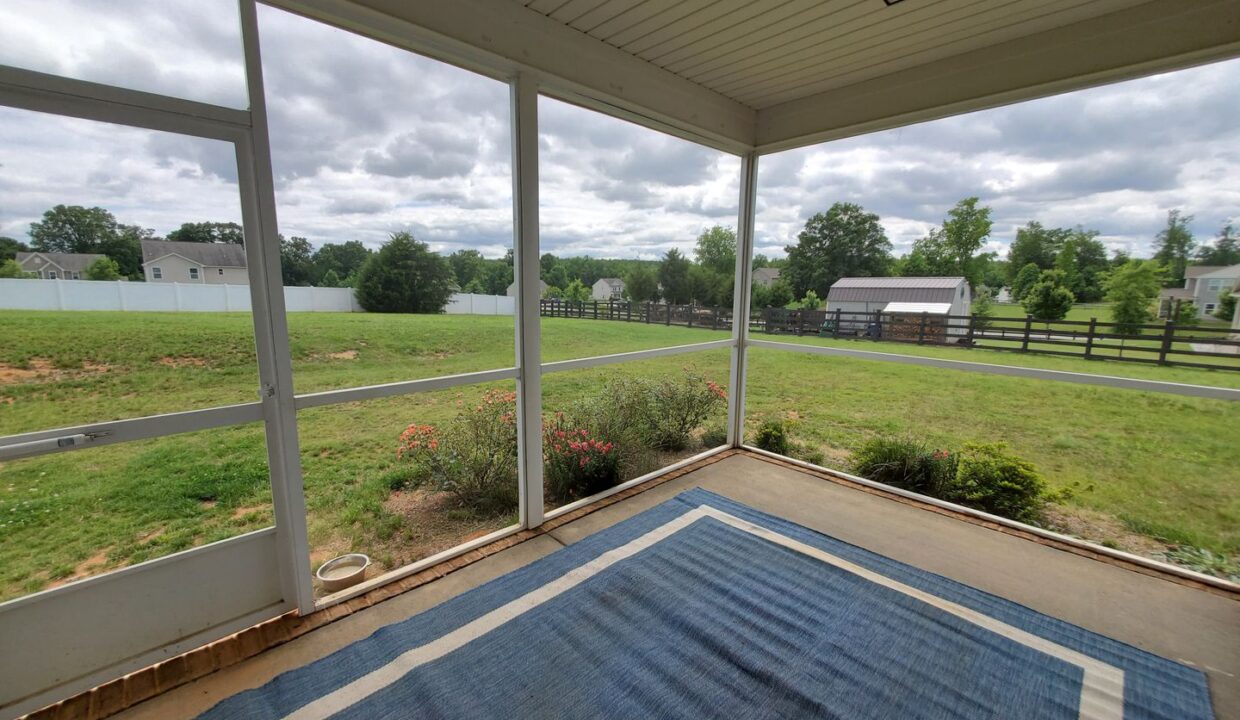 116-Summerfield-Ct-Advance-NC-27006-17