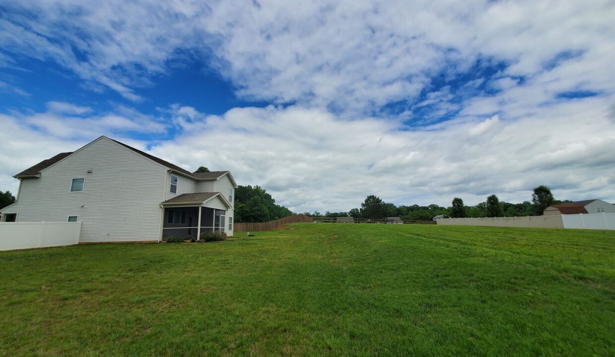 116-Summerfield-Ct-Advance-NC-27006-21
