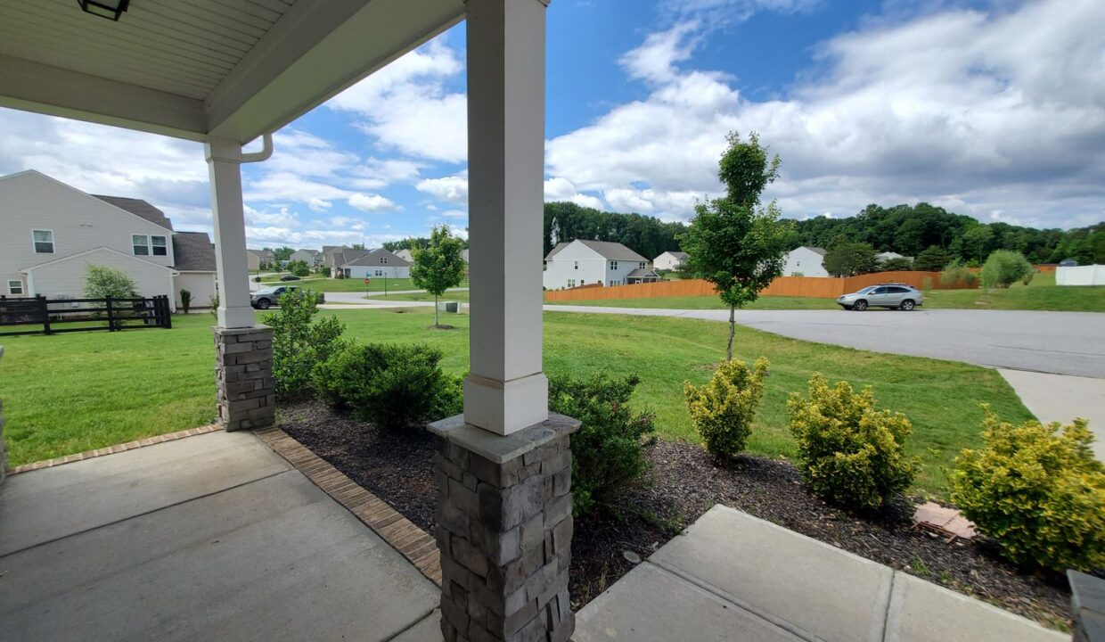 116-Summerfield-Ct-Advance-NC-27006-33