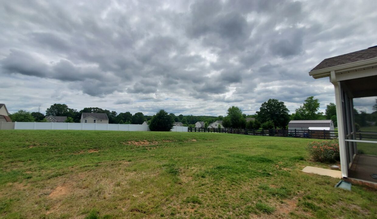 116-Summerfield-Ct-Advance-NC-27006-35