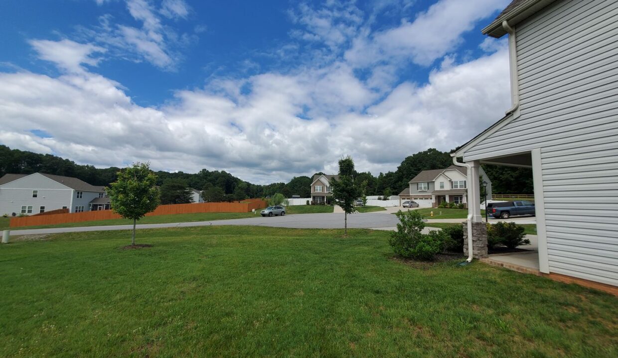 116-Summerfield-Ct-Advance-NC-27006-9