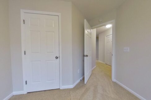 1829-Camden-Forest-Dr-Winston-Salem-NC-27127-21