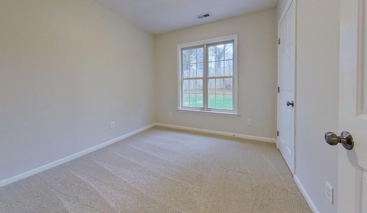1829-Camden-Forest-Dr-Winston-Salem-NC-27127-35
