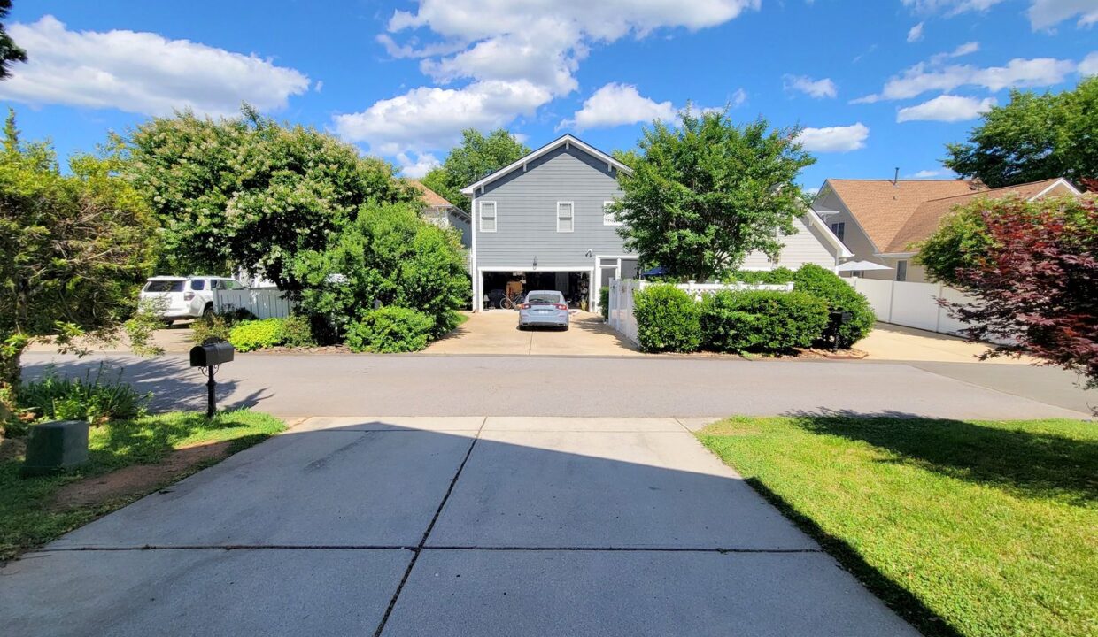 2210-Kira-Ln-Raleigh-NC-27614-20