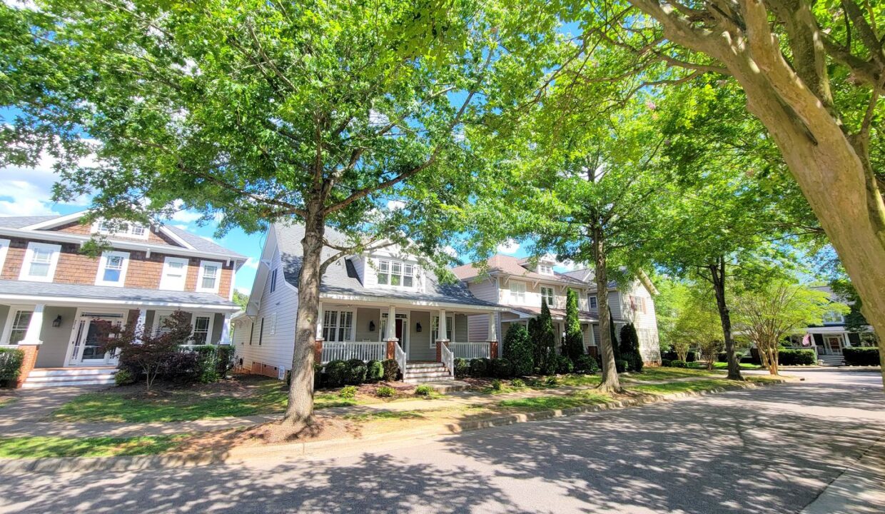 2210-Kira-Ln-Raleigh-NC-27614-35