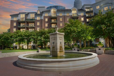 300-W-5th-St-809-Charlotte-NC-28202-9