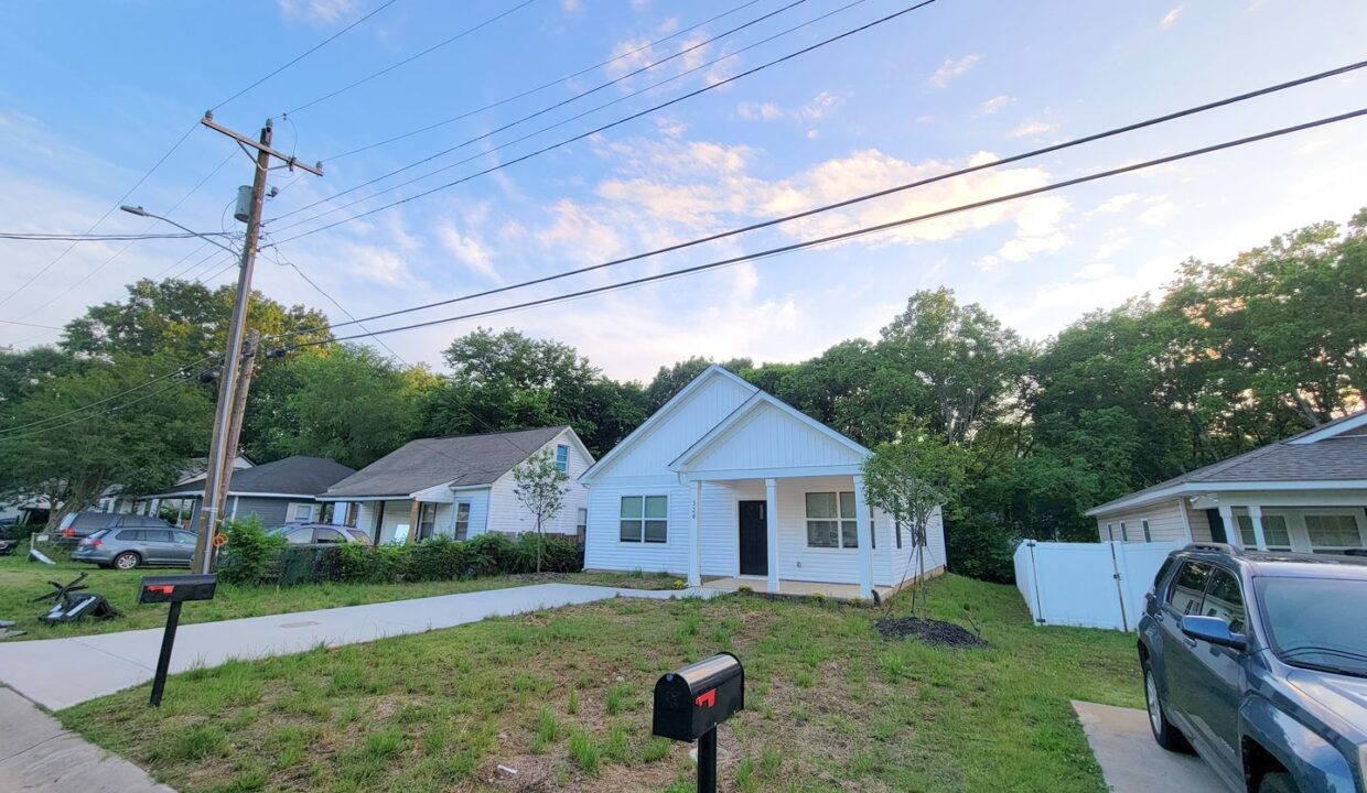 324-Houston-St-Charlotte-NC-28214-23