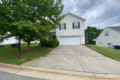 3525-Dunbarton-Dr-Winston-Salem-NC-27103-5