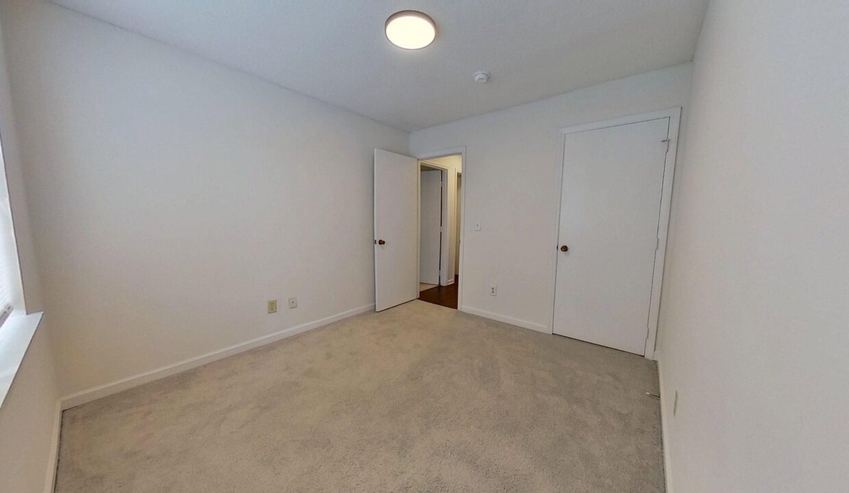 4219-Edith-Ln-C-Greensboro-NC-27409-14
