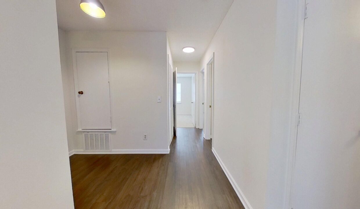 4219-Edith-Ln-C-Greensboro-NC-27409-28