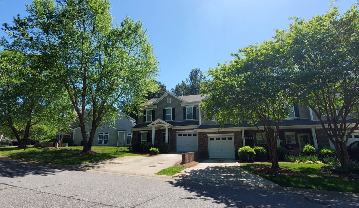 5932-Hollow-Wood-Ct-Winston-Salem-NC-27104-12