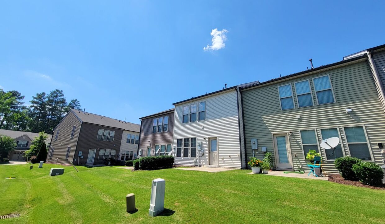 104-Brier-Crossings-Loop-Durham-NC-27703-11