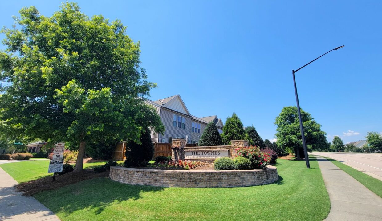 104-Brier-Crossings-Loop-Durham-NC-27703-14