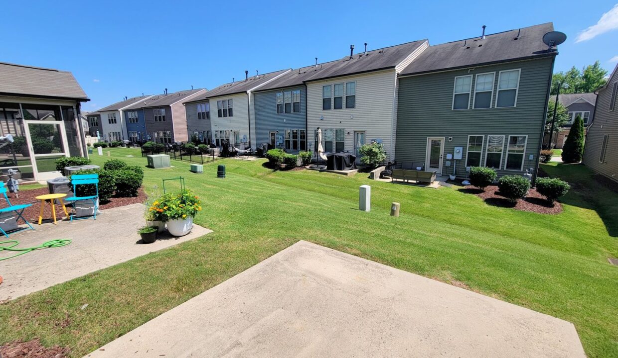 104-Brier-Crossings-Loop-Durham-NC-27703-20