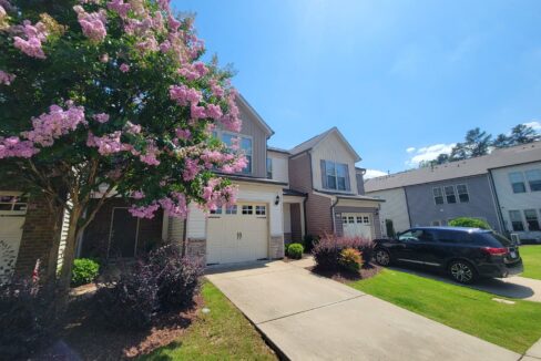 104-Brier-Crossings-Loop-Durham-NC-27703-28