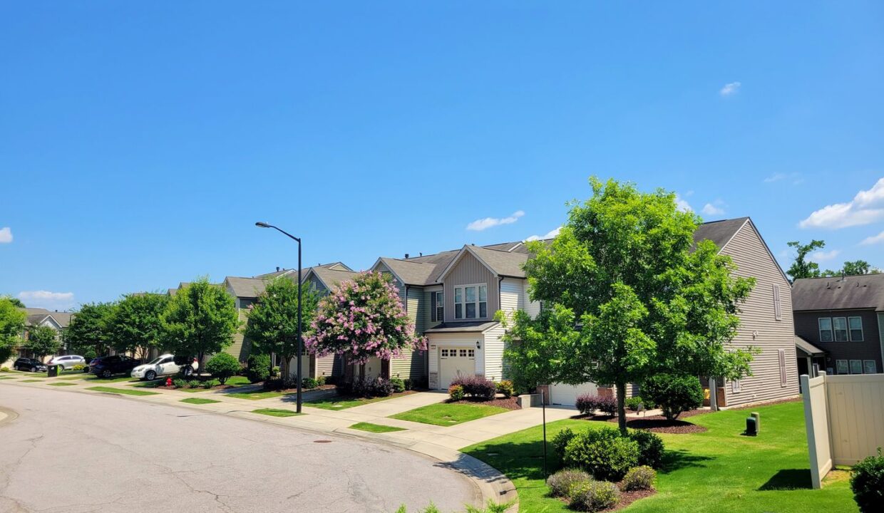 104-Brier-Crossings-Loop-Durham-NC-27703-33