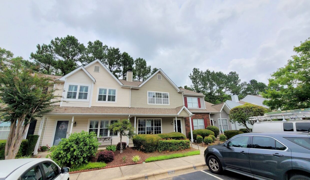 12631-Tucker-Crossing-Lane-Charlotte-NC-28273-10