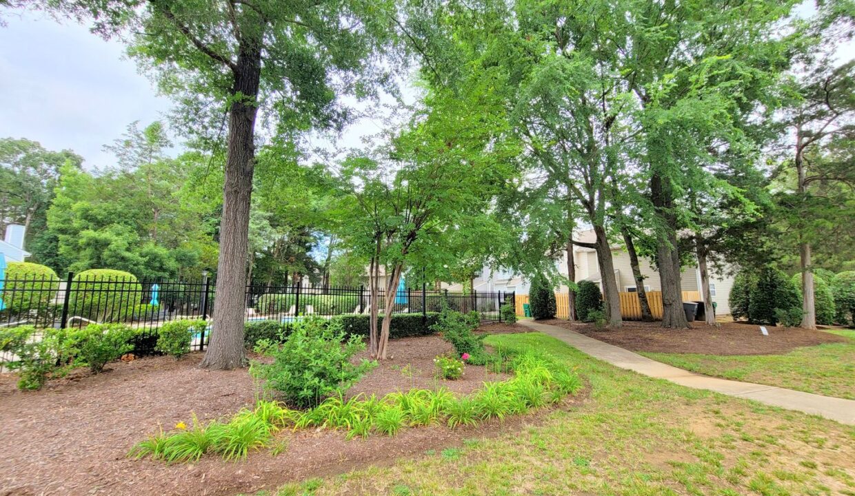 12631-Tucker-Crossing-Lane-Charlotte-NC-28273-24