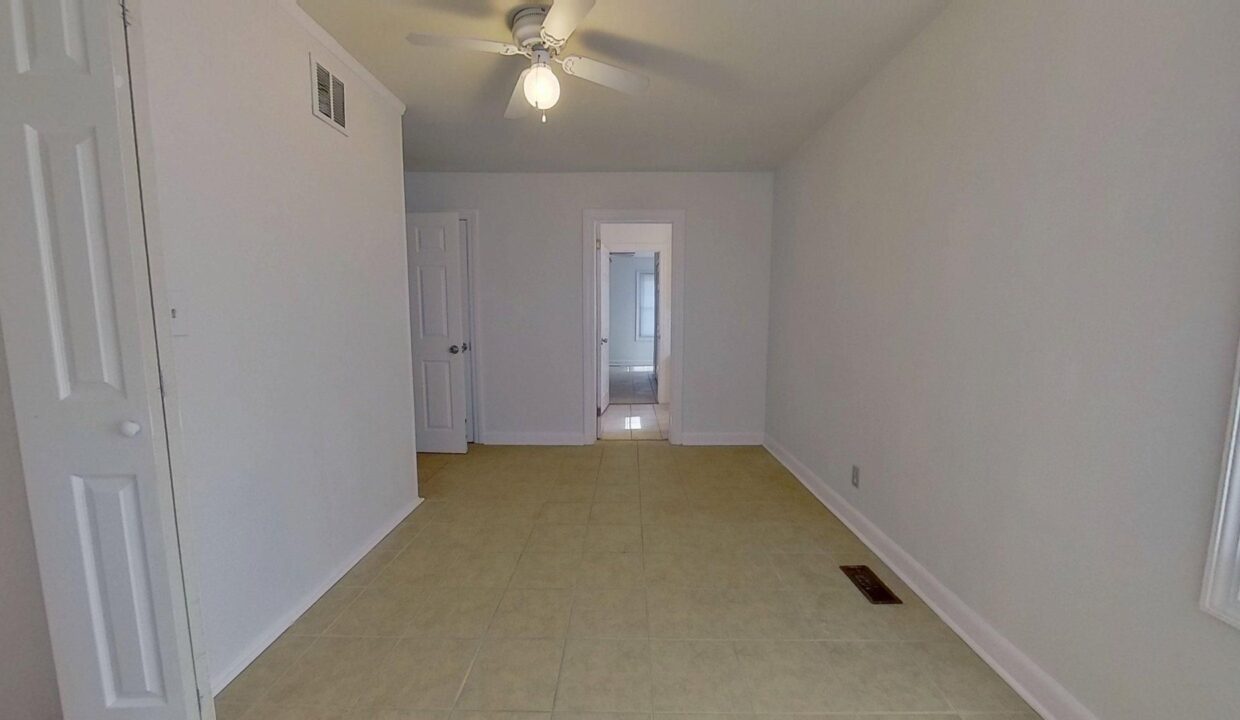 210-Oak-Crest-Dr-Wilmington-NC-28403-13