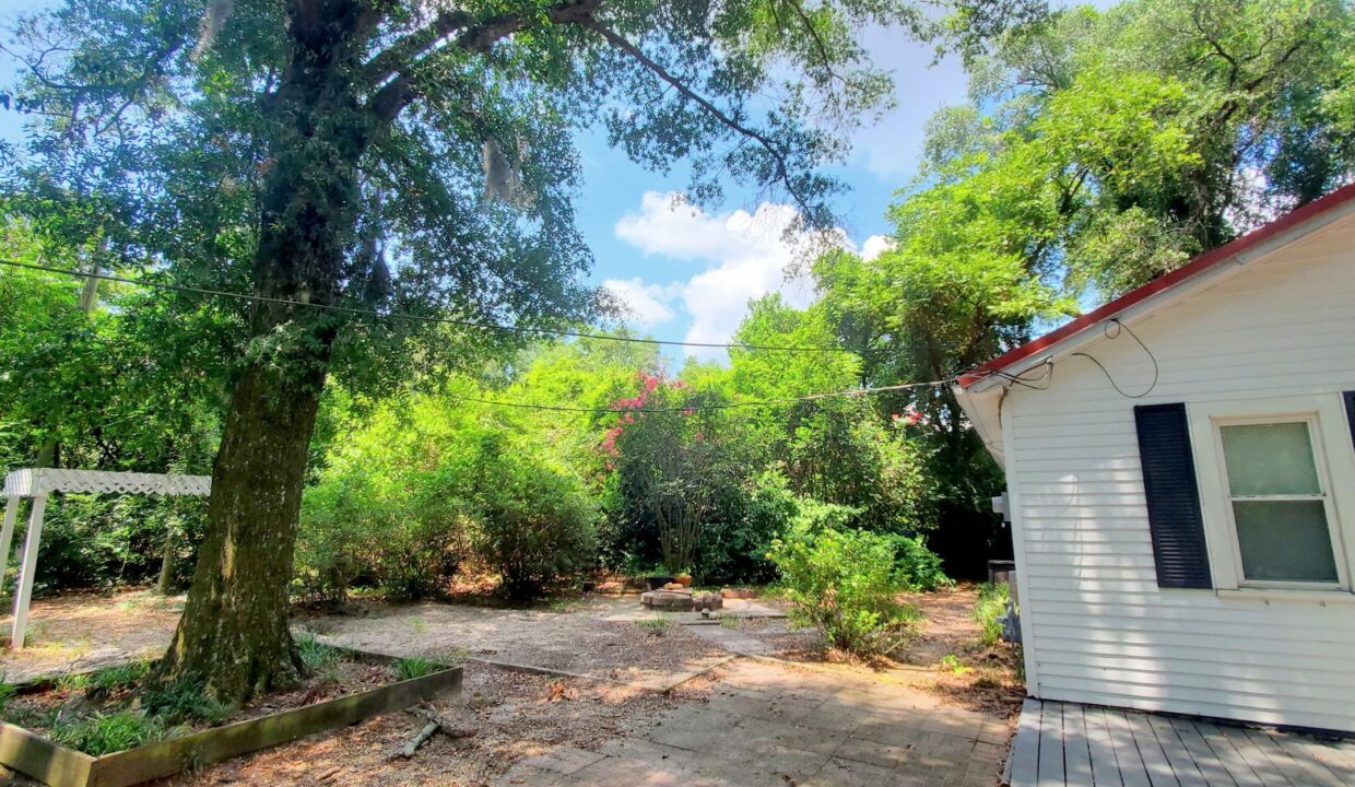 2256-Lake-Shore-Dr-Unit-1-Wilmington-NC-28401-17