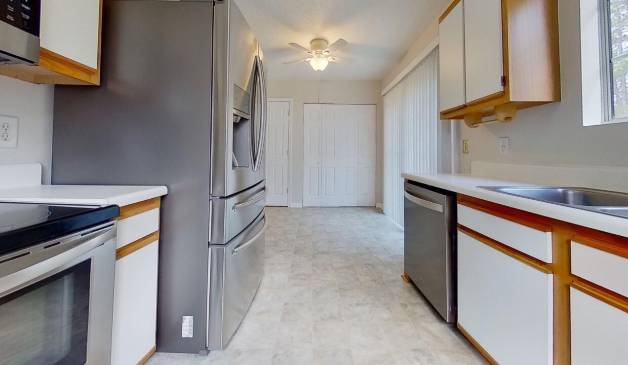 2465-Stratford-Crossing-Dr-Winston-Salem-NC-27103-17