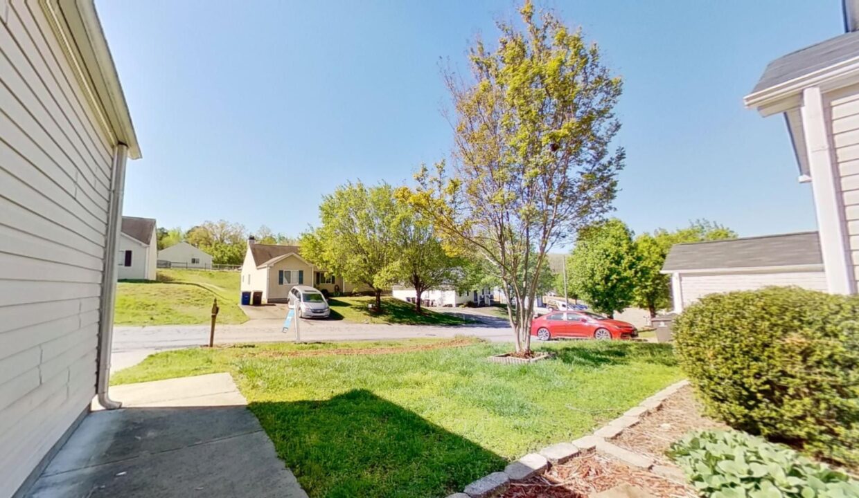 2465-Stratford-Crossing-Dr-Winston-Salem-NC-27103-19