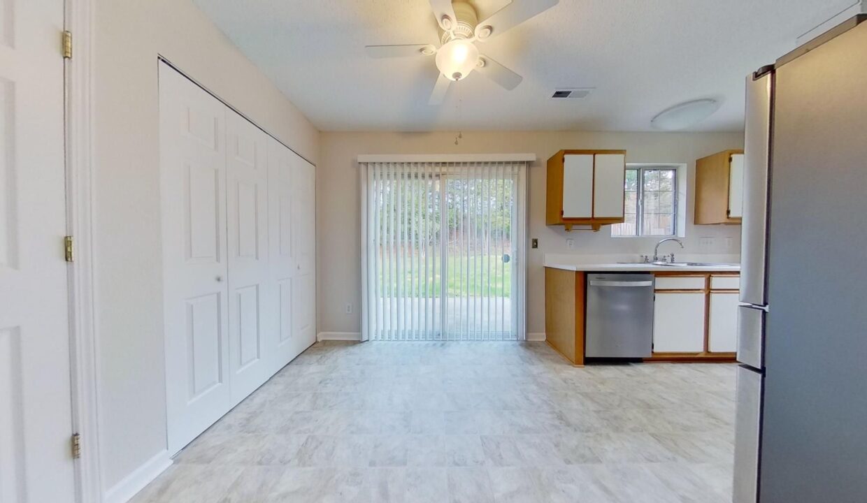 2465-Stratford-Crossing-Dr-Winston-Salem-NC-27103-22