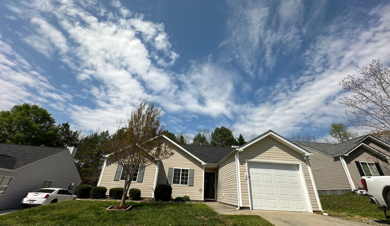 2465-Stratford-Crossing-Dr-Winston-Salem-NC-27103-23