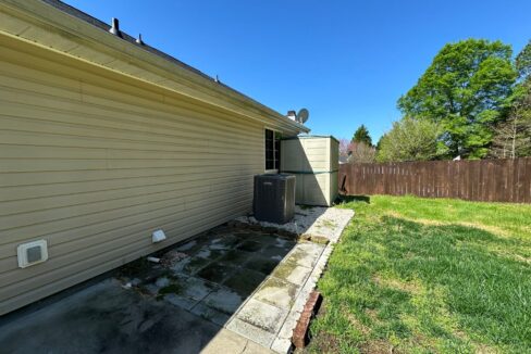 2465-Stratford-Crossing-Dr-Winston-Salem-NC-27103-25