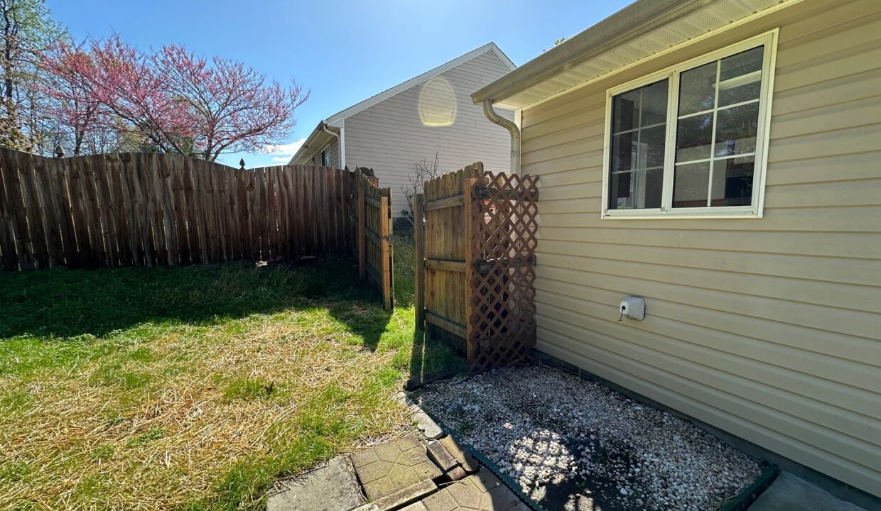2465-Stratford-Crossing-Dr-Winston-Salem-NC-27103-27