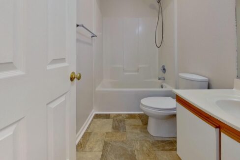 2465-Stratford-Crossing-Dr-Winston-Salem-NC-27103-33
