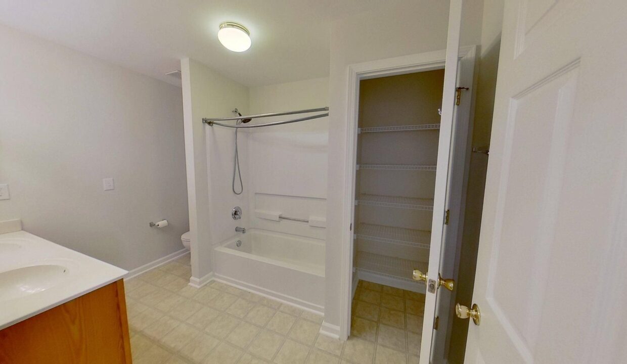 2611-Ivory-Run-Way-104-Raleigh-NC-27603-21