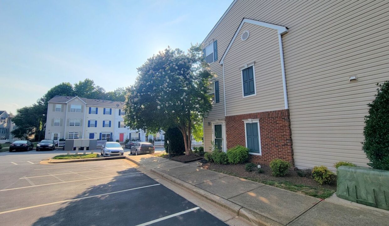 2611-Ivory-Run-Way-104-Raleigh-NC-27603-22