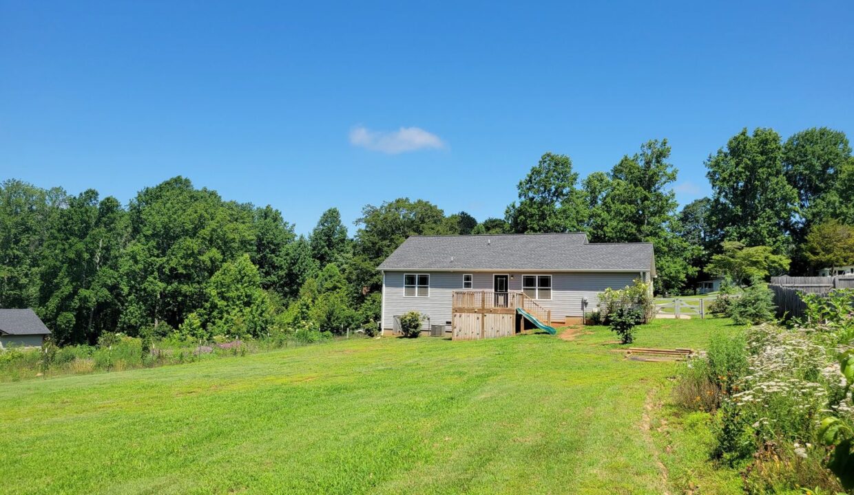 275-Scenic-Ave-Campobello-SC-29322-23