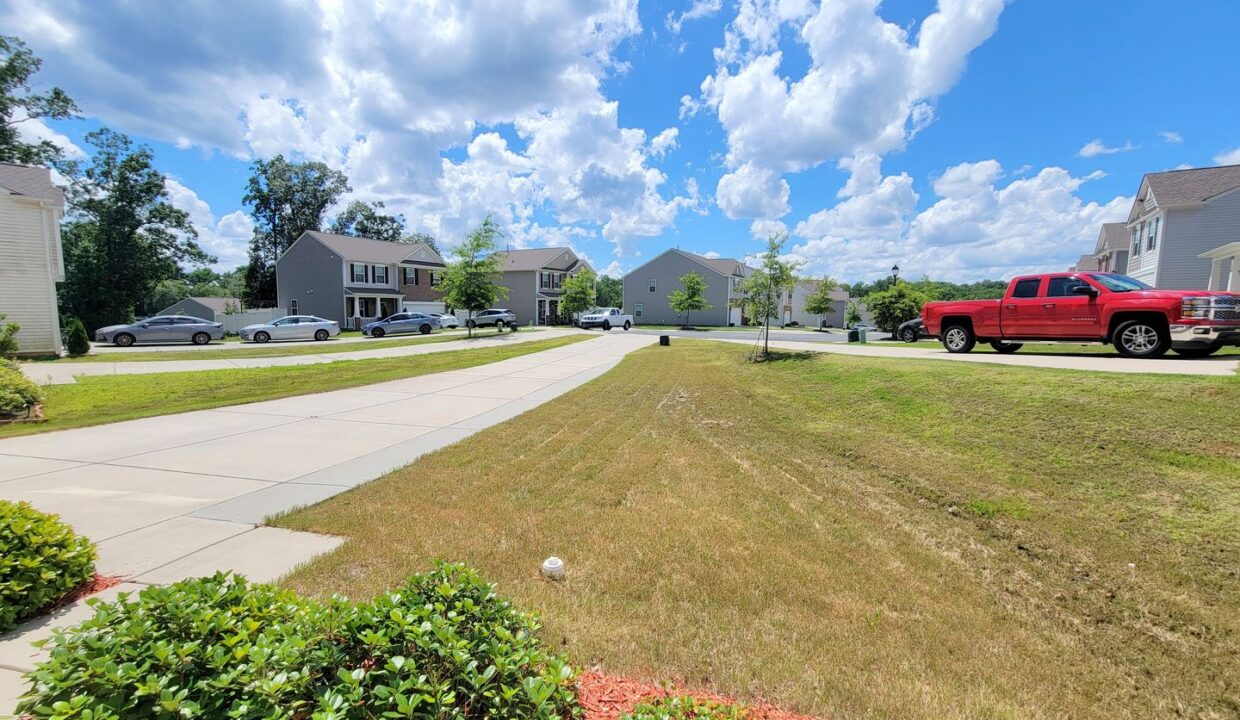 3004-Platinum-Pointe-Dr-Charlotte-NC-28227-20