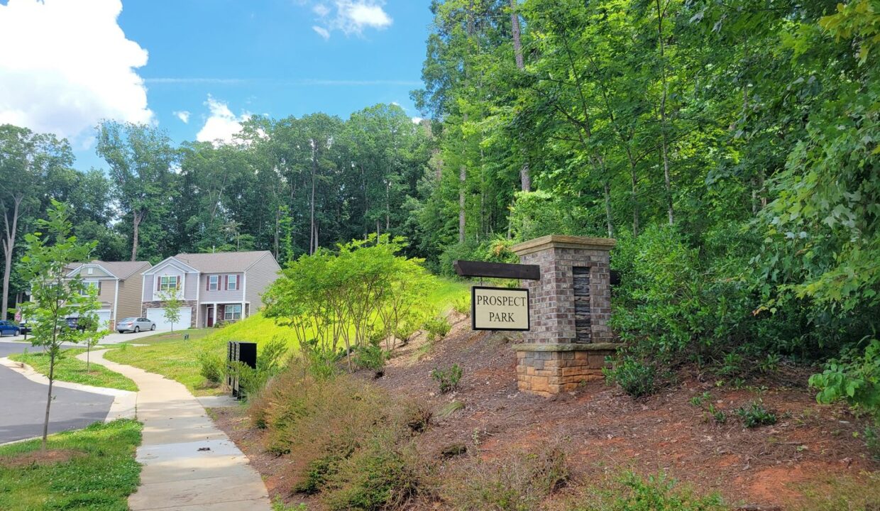 3004-Platinum-Pointe-Dr-Charlotte-NC-28227-28