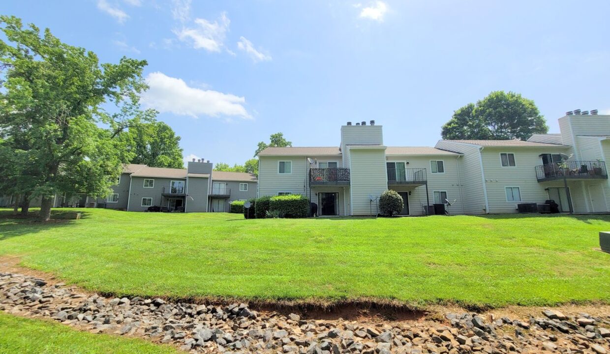 3009-Heathstead-Place-J-Charlotte-NC-28210-14