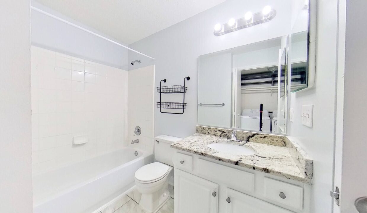 3009-Heathstead-Place-J-Charlotte-NC-28210-19