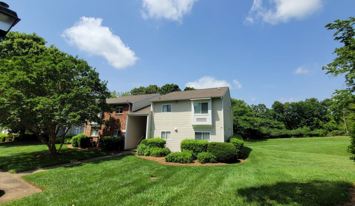 3009-Heathstead-Place-J-Charlotte-NC-28210-24