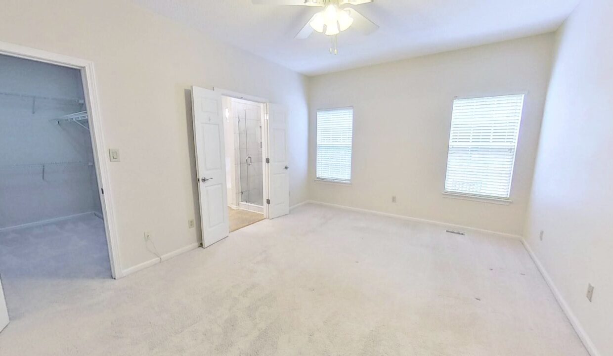 3021-Old-Chapel-Ln-Charlotte-NC-28210-21