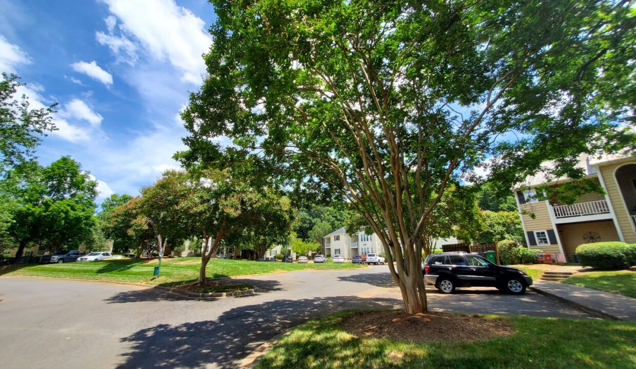 3200-Selwyn-Farms-Ln-2-Charlotte-NC-28209-12