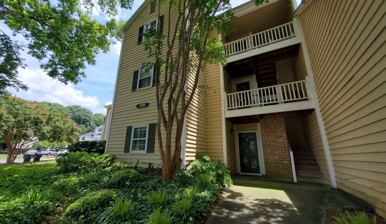3200-Selwyn-Farms-Ln-2-Charlotte-NC-28209-14