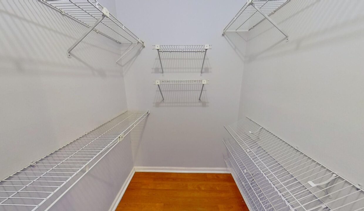 3200-Selwyn-Farms-Ln-2-Charlotte-NC-28209-15