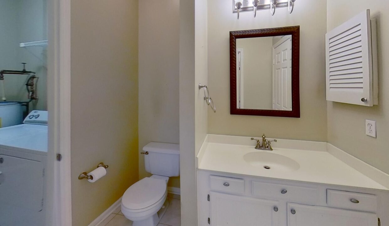 3200-Selwyn-Farms-Ln-2-Charlotte-NC-28209-18