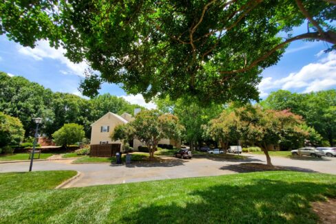3200-Selwyn-Farms-Ln-2-Charlotte-NC-28209-7