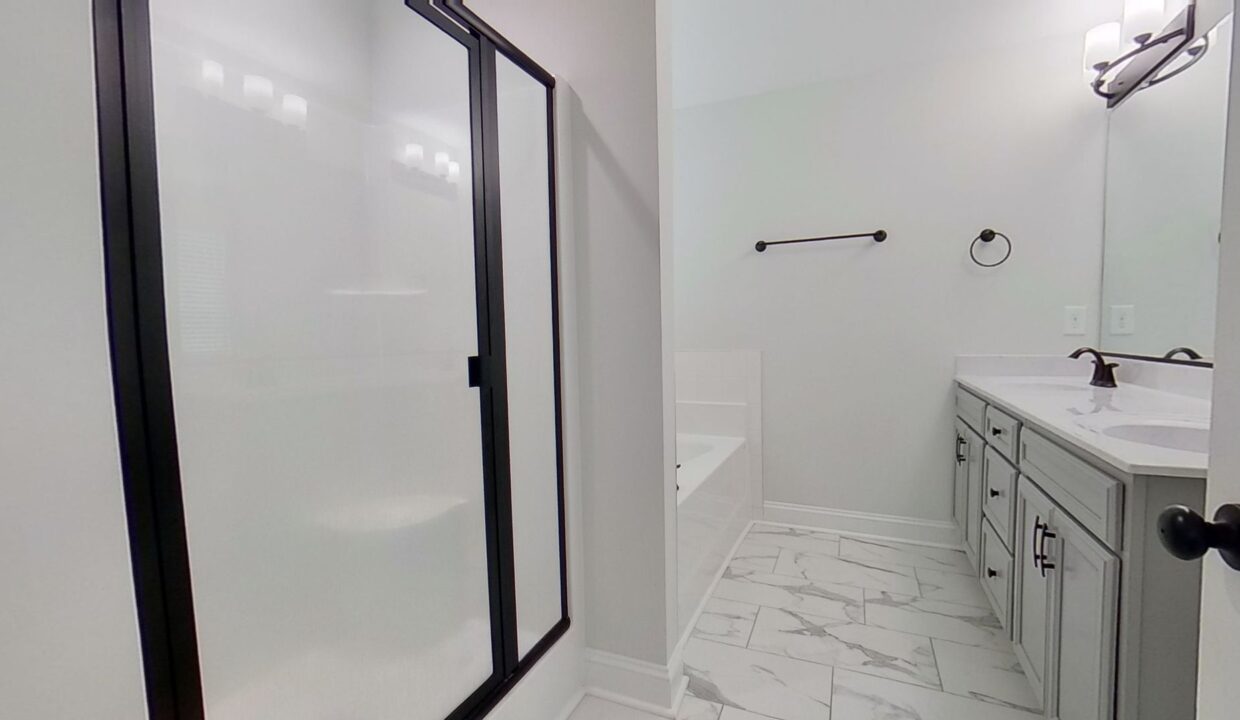 3623-Contimental-Square-Kernersville-NC-27284-11