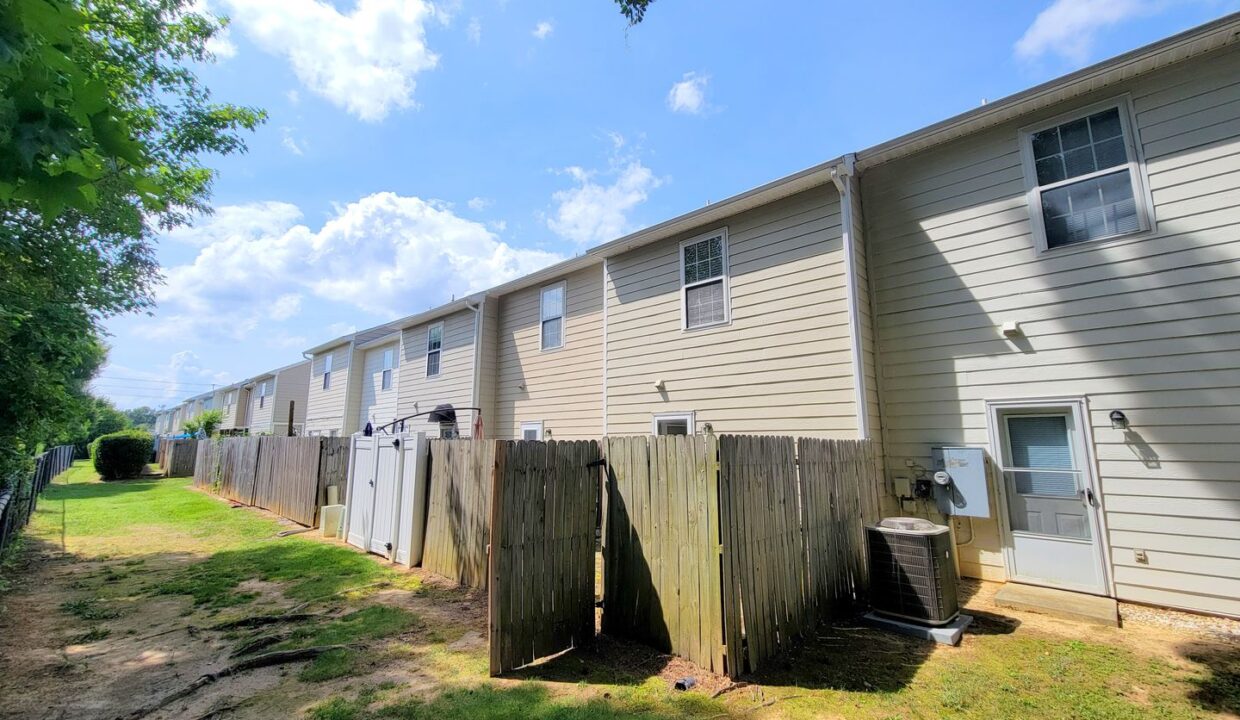 38-Cheltenham-Dr-Clayton-NC-27520-17